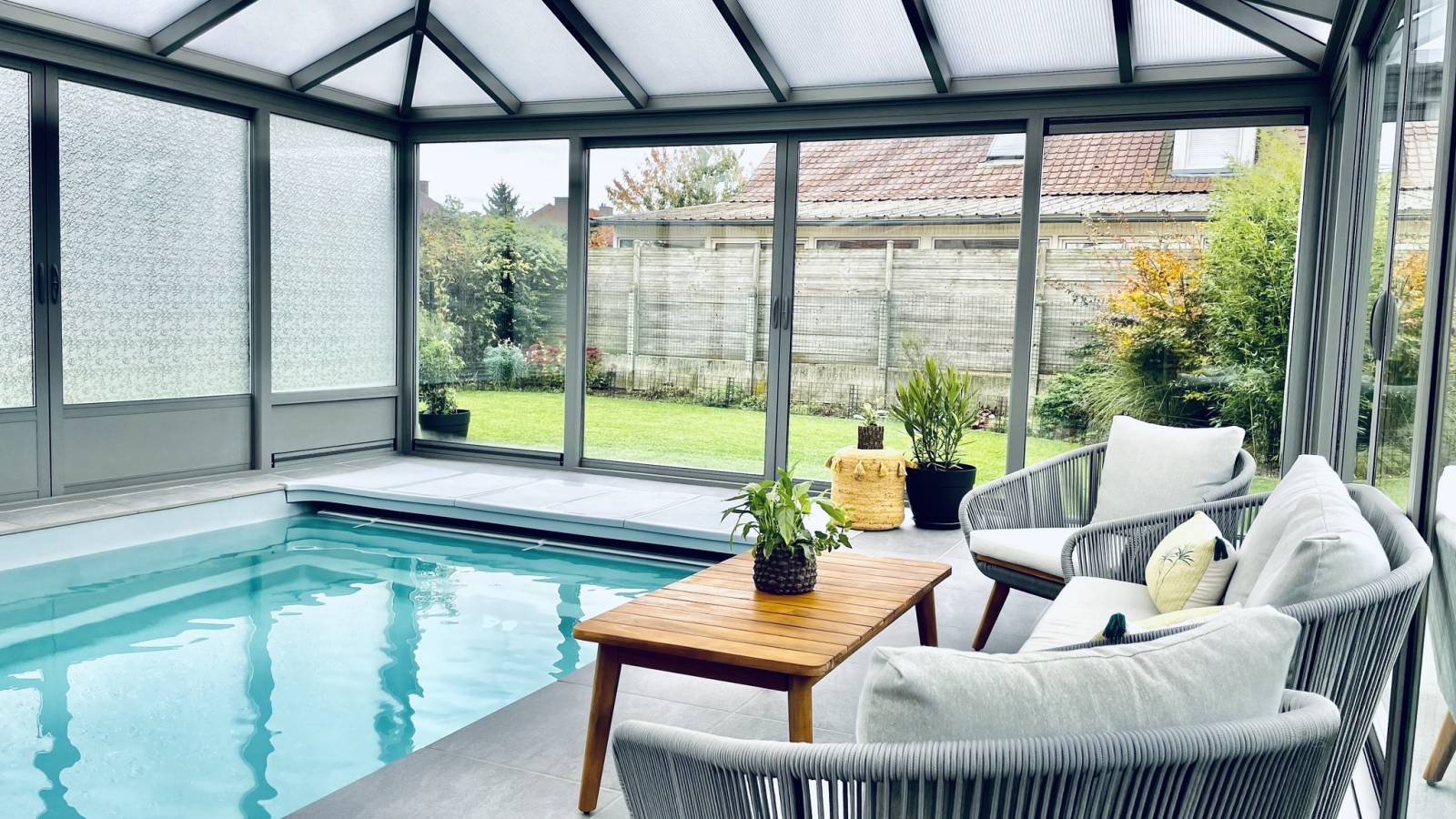 Entreprise spécialisée dans la pose de piscine en coque polyester à Buchy 76750