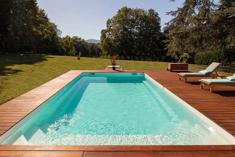 Société spécialisée dans l'installation de piscine enterrée à coque près de Rouen 76